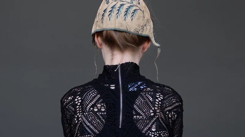 Fotografija: Trine Søndergaard: Hovedtøj 6, 2019 FOTO: Trine Søndergaard