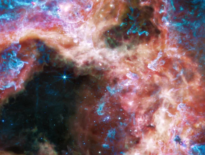 Posnetek meglice z instrumentom Miri. FOTO: Nasa/Esa/AFP
