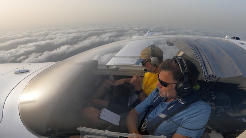 Fotografija: Nad oblaki proti Zelenortskim otokom. FOTO: Matevž Lenarčič
