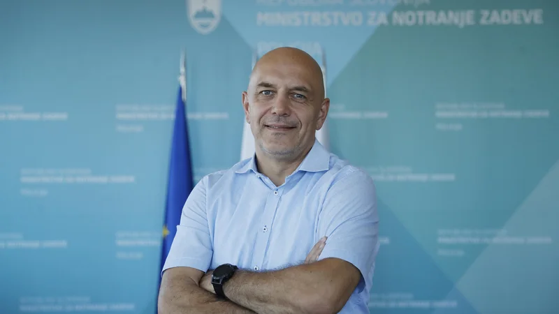 Fotografija: »Ni skrivnost, da se bom prijavil,« je Boštjan Lindav glede javnega natečaja ministrstva za vodenje policije v pogovoru za Delo povedal že na začetku avgusta. FOTO: Leon Vidic/Delo