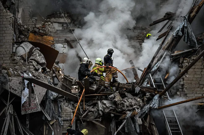 Ukrajina od Rusije terja odškodnino za povzročeno škodo. FOTO: Sergey Bobok/AFP