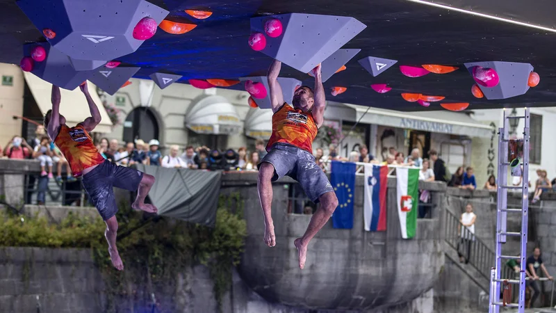 Fotografija: Prizor nad Ljubljanico iz avgusta 2020. FOTO: Matej Družnik/Delo
