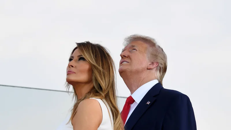 Fotografija: Na dan prihajajo zakladi iz Trumpove kleti, Melania pa je morala po nakupih. Foto Saul Loef/AFP