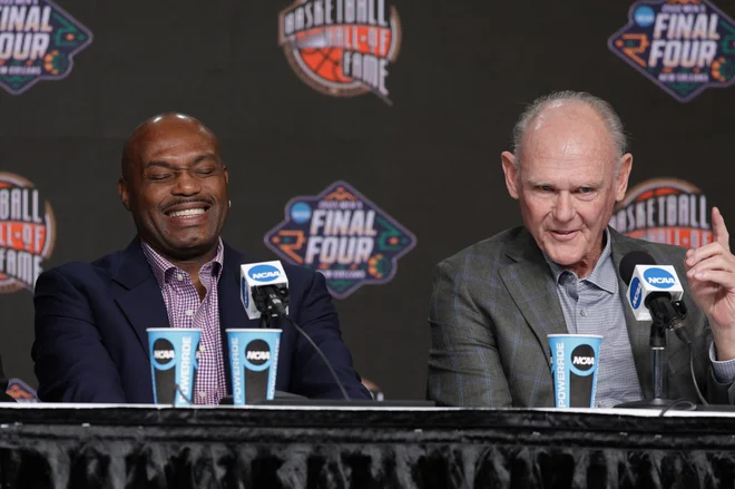 Nekdanji trener George Karl (desno) in zvezdnik Tim Hardaway sta si tudizaslužila prestižno priznanje. FOTO: Stephen Lew/Usa Today Sports
