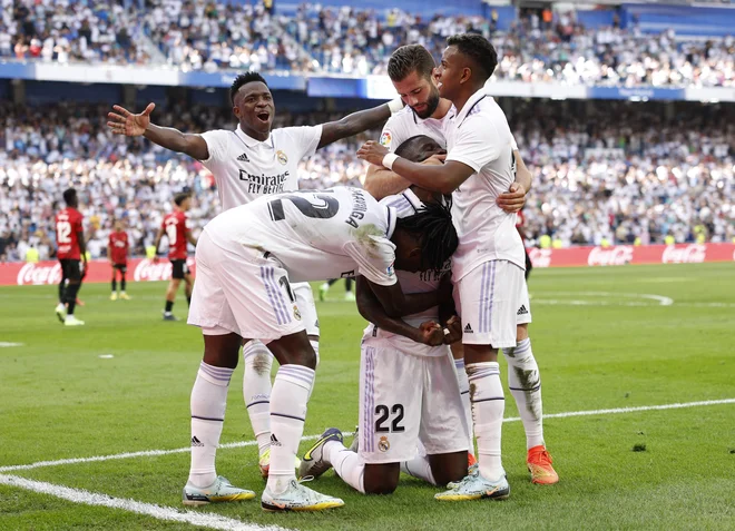 Antonio Rüdiger (št. 22) je s prvencem v snežno belem dresu Reala poskrbel za končnih 4:1. FOTO:&nbsp;Susana Vera/Reuters

