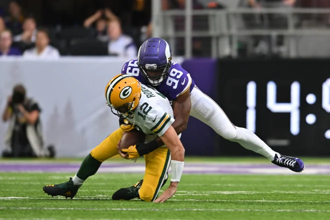 Aaron Rodgers se je štirikrat znašel na tleh. FOTO: Jeffrey Becker/ USA Today Sports

