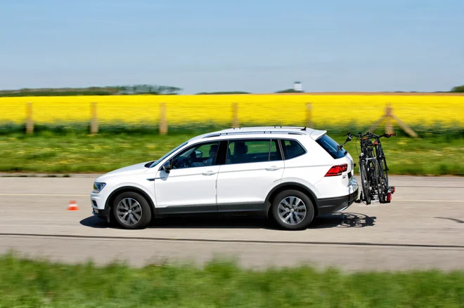 AMZS test nosilcev za električna kolesa. FOTO: AMZS
