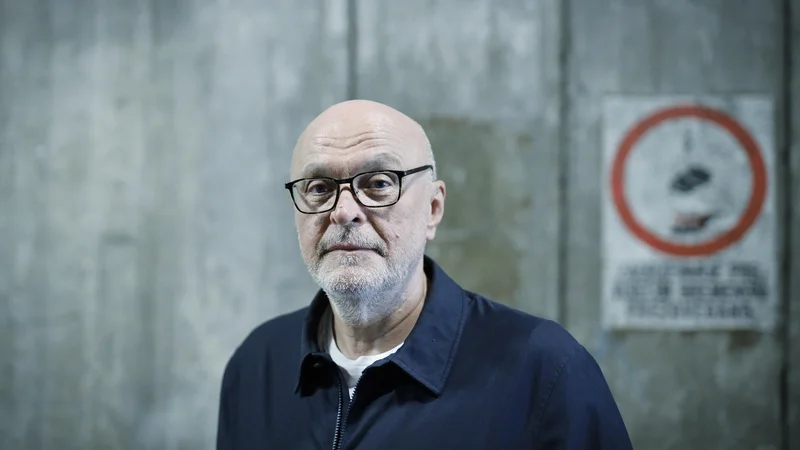 Fotografija: Miha Mazzini je tokrat najbolj oseben. FOTO: Jože Suhadolnik/Delo