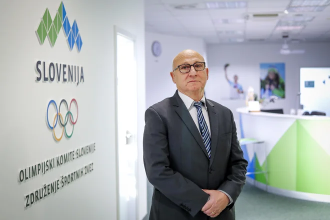Zbrane je uvodoma nagovoril predsednik Olimpijskega komiteja Slovenije (OKS) Bogdan Gabrovec. FOTO: Matej Družnik/Delo
