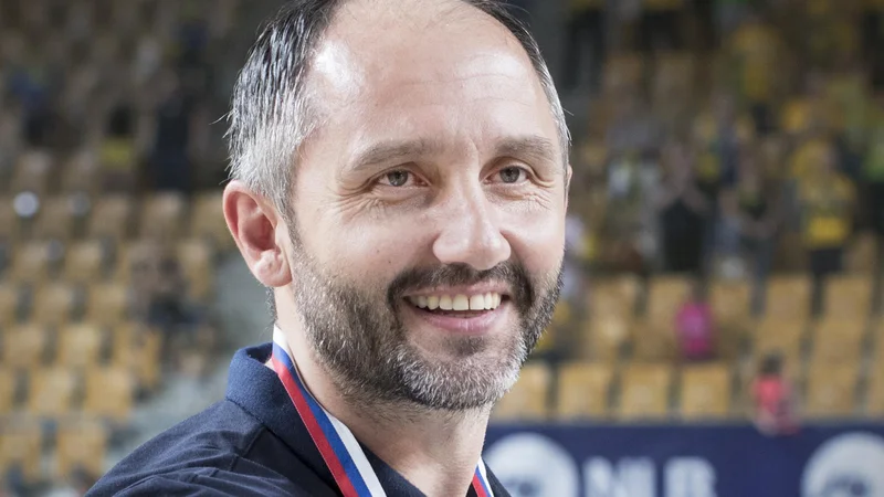Fotografija: Alem Toskić bo na klopi Celja vodil prvo tekmo v elitni ligi prvakov. FOTO: Jure Eržen/Delo