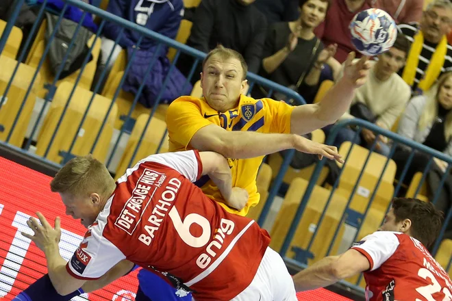 Žiga Mlakar je eden redkih celjskih rokometašev, ki so se pred dvema letoma merili z Aalborgom v ligi prvakov. FOTO: Tomi Lombar
