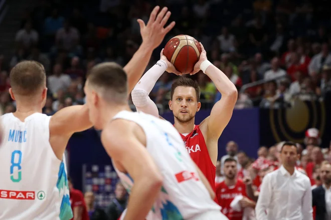 Mateusz Ponitka je bil nerešljiva uganka za Slovence. FOTO: Oliver Behrendt/AFP
