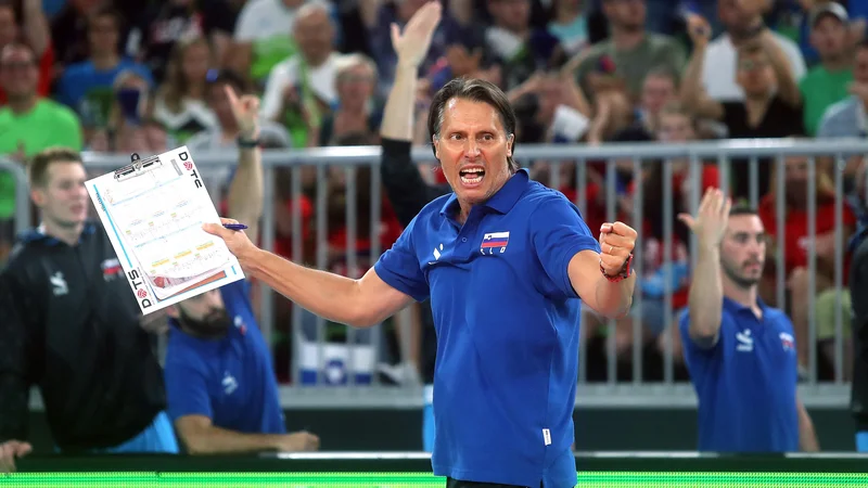Fotografija: Ali bo Gheorghe Creţu nadaljeval v vlogi slovenskega odbojkarskega selektorja, se bo odločil v miru in ne pod vplivom čustev. FOTO: Blaž Samec