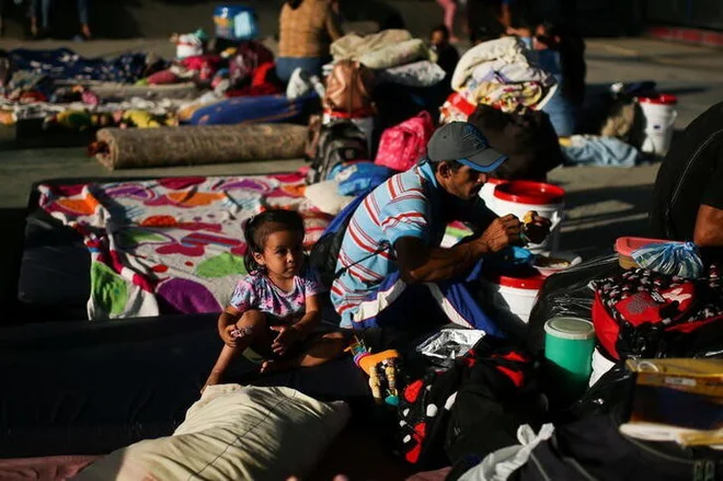 Večina, kar 84 odstotkov oziroma 5,75 milijona venezuelskih beguncev in migrantov se je, kot je razvidno iz statistike platforme R4W, zateklo v druge države v regiji. FOTO Luisa Gonzalez/Reuters