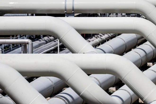 Vojna v Ukrajini je tudi spopad za prevlado nad energetskimi viri in logistiko. FOTO: Hannibal Hanschke/Reuters
