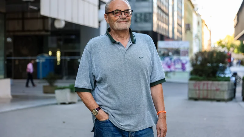Fotografija: Lev Kreft je predsednik znanstvenega sveta Mirovnega inštituta, profesor na ljubljanski filozofski fakulteti in predavatelj estetike na številnih drugih, v preteklosti pa je bil dejaven tudi na političnem parketu. FOTO: Črt Piksi/Delo