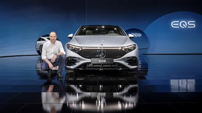 Sanjski avtomobil Roberta Lešnika: »Mora imeti značaj. Za njim se ozreš. In vsakič, ko se mu na parkirišču približam, mi pričara nasmešek na obraz.« FOTO: Mercedes-Benz AG
