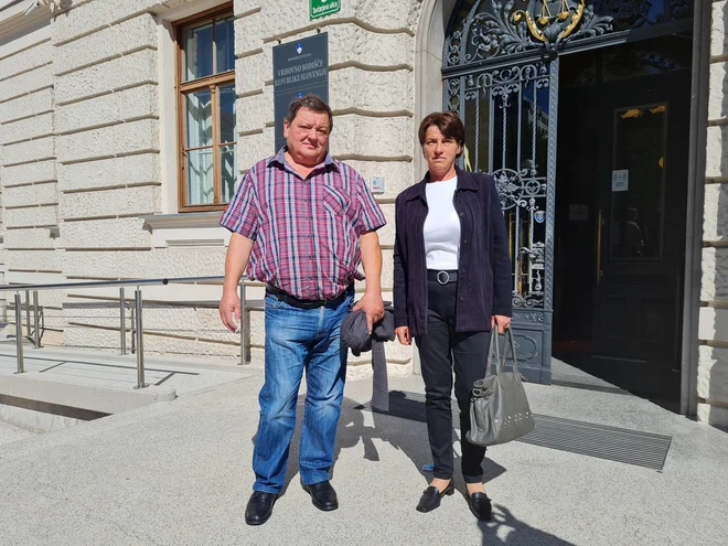 Damijan Ojsteršek in Urška Trotovšek sta pričakovala opravičilo, ki ga ni bilo. FOTO: Aleksander Brudar
