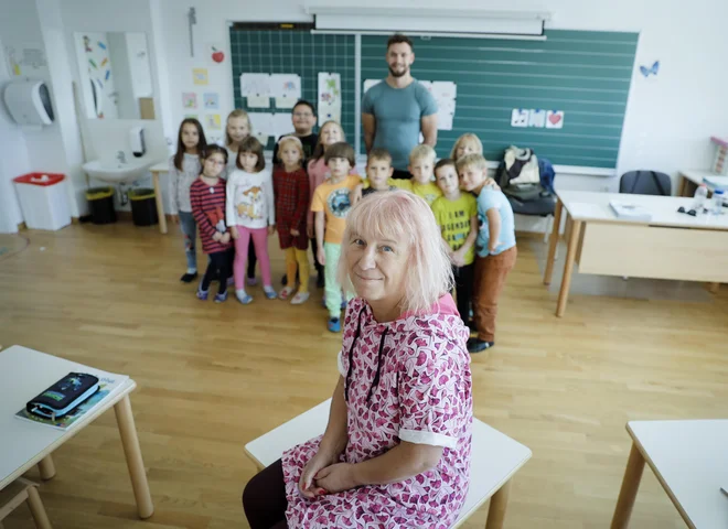 Nataša Šefer je po malem ves čas tudi učenka, ki se največ nauči v naravi, skupaj s svojimi učenci. FOTO: Jože Suhadolnik/Delo
