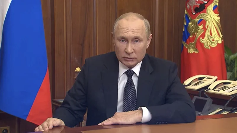 Fotografija: Ruski predsednik Vladimir Putin je v nagovoru ruske javnosti Zahod obtožil, da hoče uničiti Rusijo. FOTO: Reuters