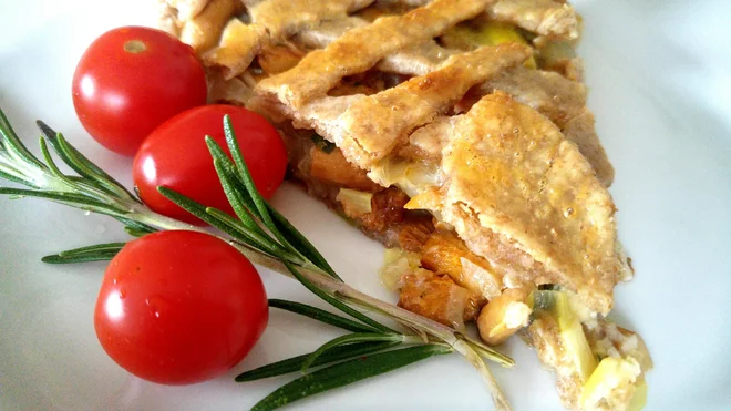Poletov recept: Pita iz lisičk. FOTO: Tanja Drinovec/Delo
