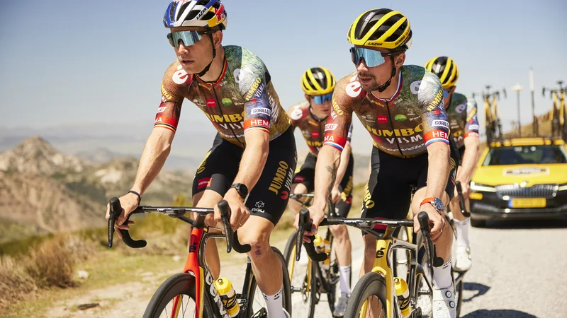 Fotografija: Primož Roglič (levo) in Wout van Aert FOTO: Jumbo Visma