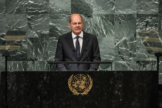 Nemški kancler Olaf Scholz je v nagovoru na zasedanju Združenih narodov obsodil imperialistično vojno Vladimirja Putina. FOTO: Stephanie Keith/AFP