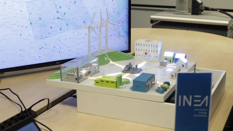 Fotografija: Na področju obnovljive energije poteka tudi projekt LEAP-RE, v katerem sodeluje tudi slovensko podjetje Inea. FOTO: Leon Vidic/Delo