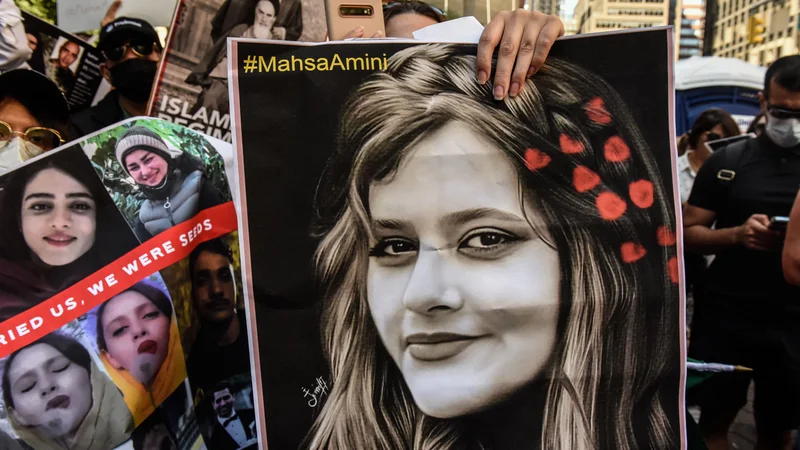 Fotografija: Protest Irancev pred sedežem ZN v New Yorku. FOTO: Stephanie Keith/AFP