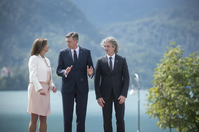 Zunanja ministrica Tanja Fajon, predsednik države Borut Pahor in predsednik vlade Robert Golob na Blejskem strateškem forumi.Foto: Jure Eržen/delo

