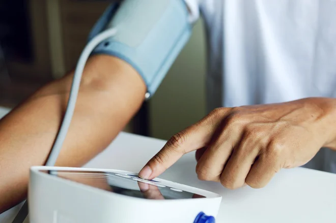 Tablete, injekcije in druge kontracepcije uporabljajo hormone, ki zožujejo žile, zato je možno, da se&nbsp;krvni tlak dvigne. FOTO: Arhiv Polet/Shutterstock
