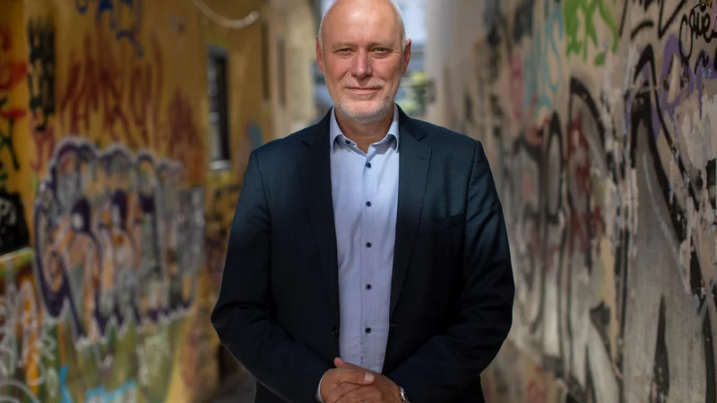 Fotografija: Politika brez »politike odprtih vrat« do NSi bi bila v pat položaju, ocenjuje Milan Brglez. FOTO: Voranc Vogel