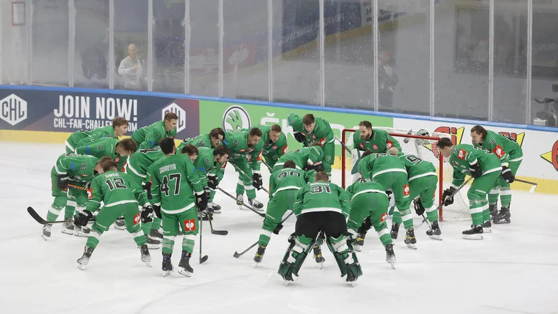 Fotografija: Hokejisti SŽ Olimpije so osvojili prve tri točke v novi sezoni ICEHL. FOTO: Leon Vidic/Delo