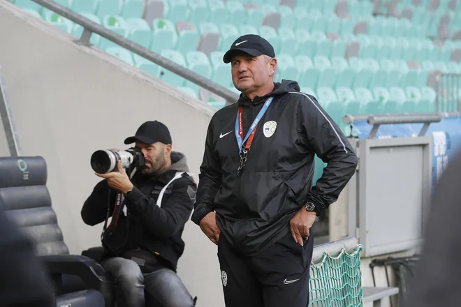 Matjaž Kek opozarja, da so nevarni vsi Norvežani, ne le Erling Haaland. FOTO: Leon Vidic
