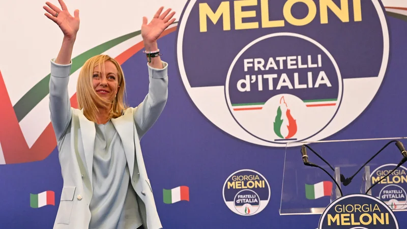 Fotografija: »Če smo poklicani, da vodimo to državo, bomo to počeli za vse Italijane,« je Melonijeva povedala v kratkem nagovoru medijev v Rimu. FOTO: Andreas Solaro/AFP