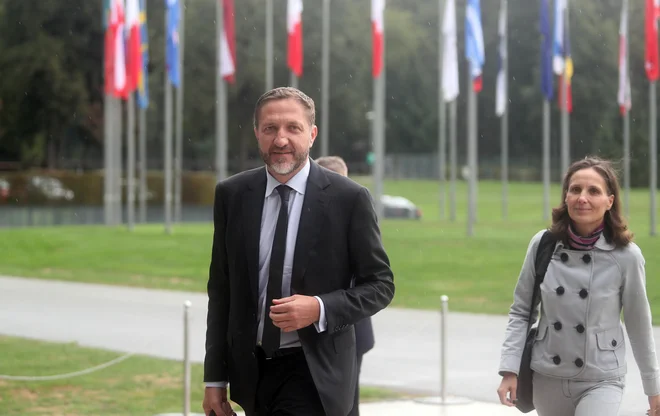 Kaže, da poskuša vlada, katere član je tudi finančni minister Klemen Boštjančič, v proračunu pripraviti prostor za politične interese, ki jih je zastavila v koalicijski pogodbi. Foto Blaž Samec
