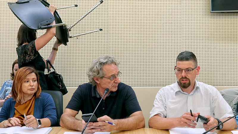 Fotografija: Branimir Štrukelj in Jakob Počivavšek pravita, da sta dve ali tri točke, pri katerih ne morejo doseči soglasja. FOTO: Blaž Samec