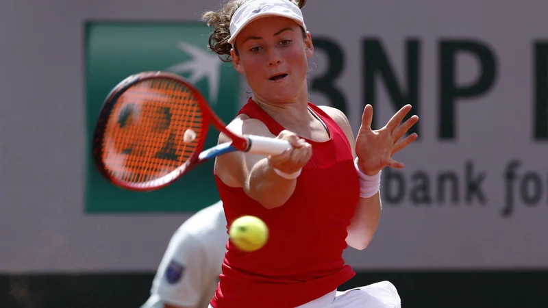 Fotografija: Tamara Zidanšek ni preskočila prve ovire med posameznicami na turnirju v Parmi. FOTO: Yves Herman/Reuters