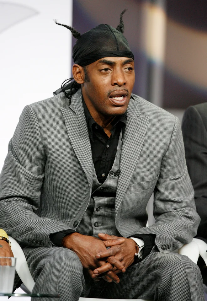 Coolio se je za grammyja zahvalil z besedami: »Tega grammyja sprejemam v imenu celotne hiphop skupnosti, Zahodne in Vzhodne obale ter vsega sveta. Združeni stojimo, razdvojeni pademo.« FOTO: Fred Prouser Reuters

