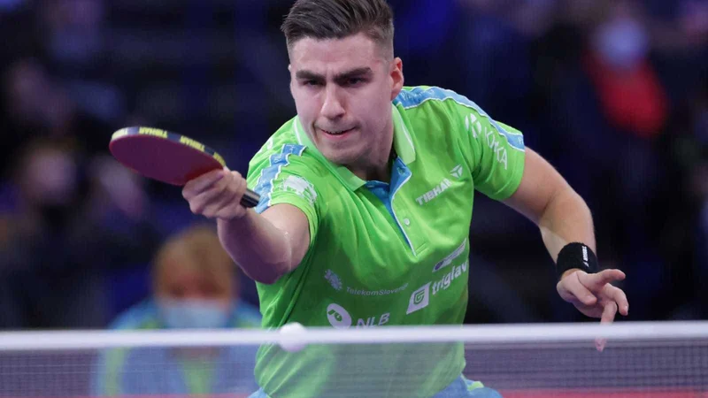 Fotografija: Darko Jorgić je tudi v drugem dvoboju na ekipnem svetovnem prvenstvu v namiznem tenisu zanesljivo opravil s tekmecem, Slovenija pa s Tajsko. FOTO: NTZS