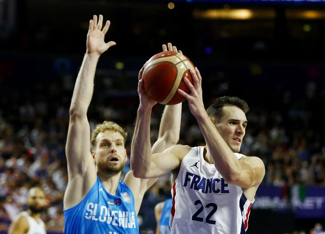 Jako Blažiča (levo) mučijo bolečine v hrbtu. FOTO: Thilo Schmuelgen/Reuters
