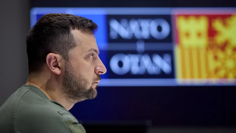 Fotografija: Ukrajinski predsednik Volodimir Zelenski med vrhom Nata v Madridu junija letos. Foto: Reuters