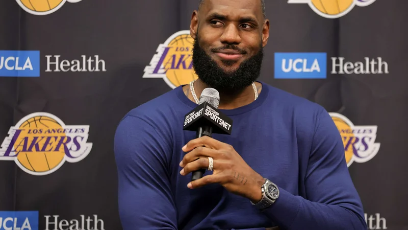 Fotografija: LeBron James (na fotografiji) je v nevadski puščavi dvignil veliko prahu. FOTO: Ethan Miller/AFP