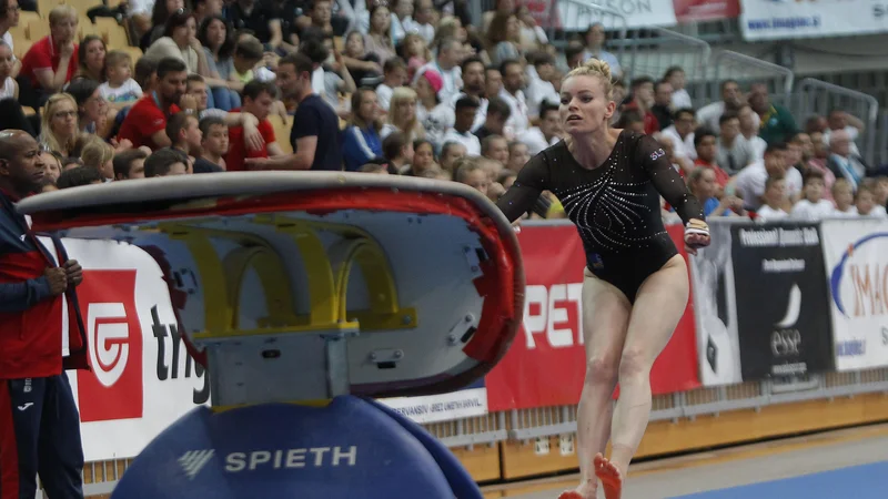 Fotografija: Teja Belak je zelo uspešno začela preizkušnjo za svetovni pokal. FOTO: Mavric Pivk/Delo