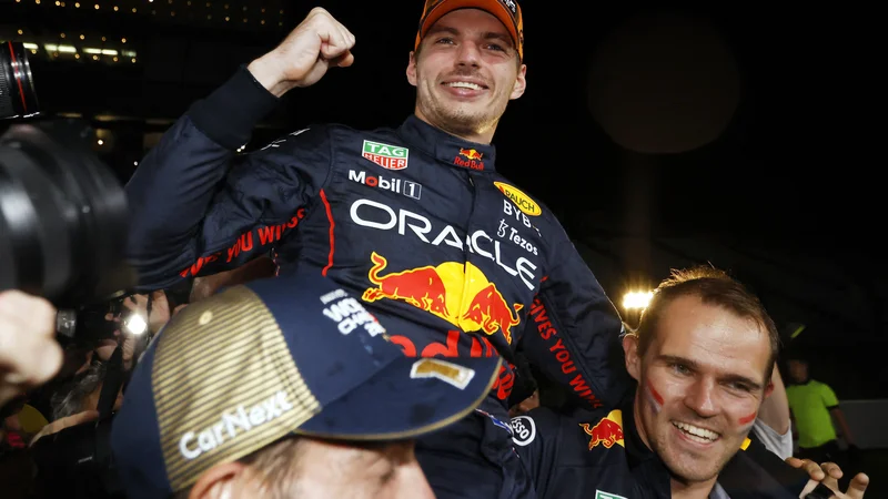 Fotografija: Max Verstappen je znova pokazal mišice. FOTO: Issei Kato/Reuters
