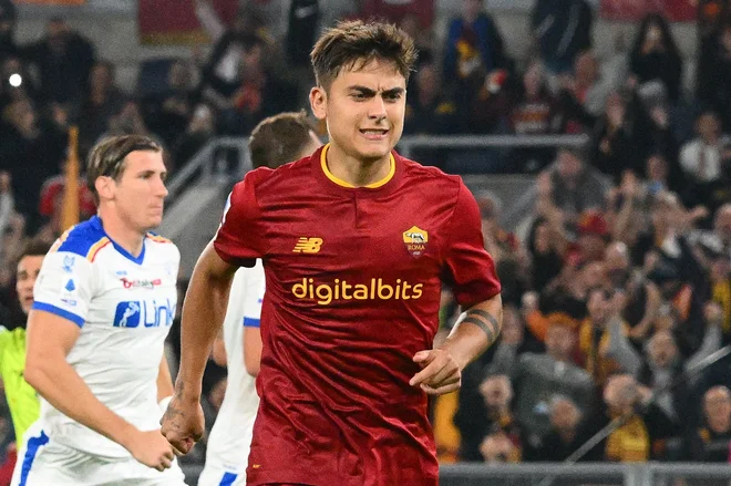 Dybala se je poškodoval pri izvajanju 11-metrovke. FOTO:  Vincenzo Pinto/AFP

