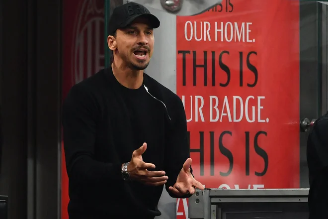 Zlatan Ibrahimović je minuli konec tedna za svoje soigralce stiskal pesti na velikem obračunu z Juventusom, ki ga je Milan premagal z 2:0. FOTO: Isabella Bonotto/AFP
