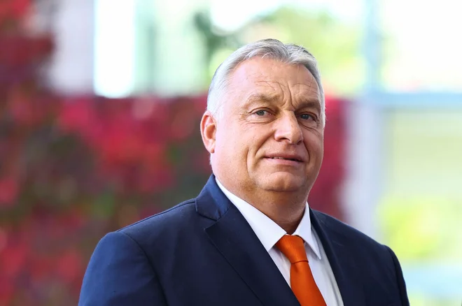 Madžarski premier Viktor Orbán se je po letih oklevanja končno pridružil twitterju. Foto: REUTERS/Lisi Niesner
