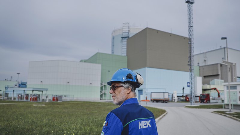 Fotografija: Jedrska elektrarna Krško bo v remontu do 2. novembra. FOTO: Jože Suhadolnik/Delo
