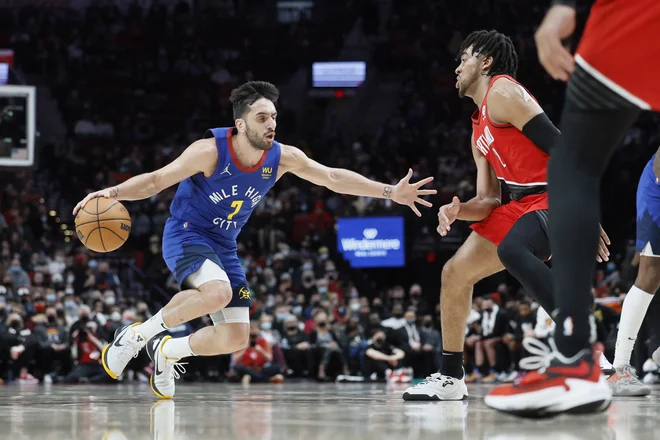 Facundo Campazzo (levo) je bil dve sezoni soigralec Vlatka Čančarja pri Denverju, zdaj bo najmanj eno Luke Dončića. FOTO: Soobum Im/Usa Today Sports
